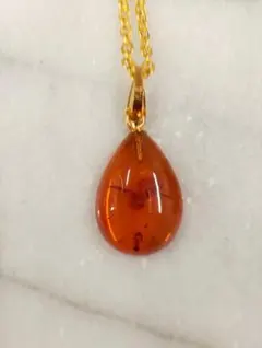 希少　久慈琥珀　18K　琥珀 ペンダント ドロップ型