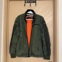 adidas ナイロンジャケット オリーブ