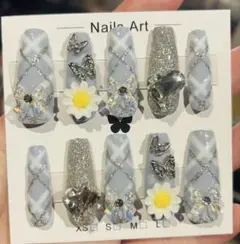 Ｎｏ．126❤️チェック柄ネイル*バレリーナ型Mサイズ【現品】