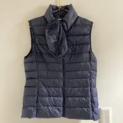 美品UNIQLO ウルトラライトダウン　ネイビー ダウンベスト L