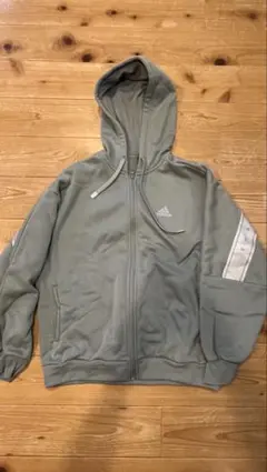 adidas グリーン　フリースパーカー M
