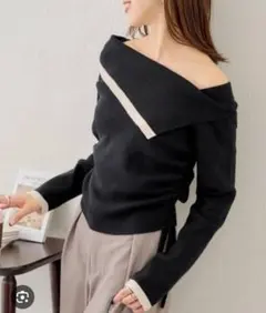 Chicoビックカラーオフショルニット