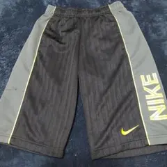 Nike ハーフパンツ 黒 グレー