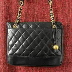 CHANEL ショルダーバッグ　ラムスキン