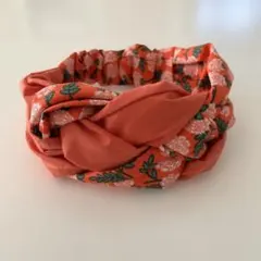 Item thumbnail for item e33e94f7-fe05-41c1-946a-64f99c71a3c1