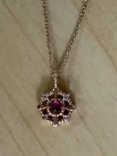 【美品】K10PGローズカットルビーネックレス✨
