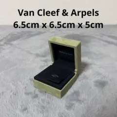 ヴァンクリーフアンドアーペル ジュエリーボックス　美品 Van Cleef & Arpelsのフリマアイテム一覧