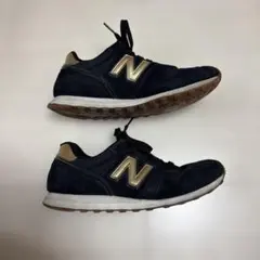 New Balance 373ニューバランス スニーカー 黒/金 24cm