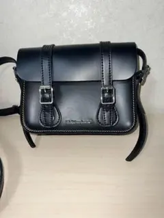 極美品✨Dr. Martens レザー サッチェルバッグ ブラックのサムネイル