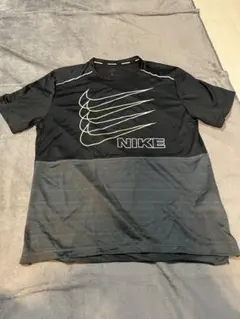 Nike Dri-FIT Tシャツ　ランニング　Lサイズ　美品　黒