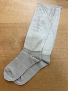 新品・未使用　フェリシモ綿とシルク混の２重仕立てやわらかガーゼソックスのサムネイル