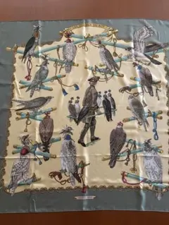 ⭐️HERMÈS シルクスカーフ カレ90 王の鳥たち