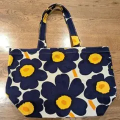 値下げ‼️Marimekko　マリメッコ　ウニッコ　トートバッグのサムネイル