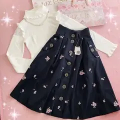 ☆リズリサLIZLISA☆パールネックレス付き長袖ニット＆お花刺繍フレアスカート