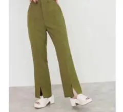wcloset カーキ　スリットパンツ　スラックス