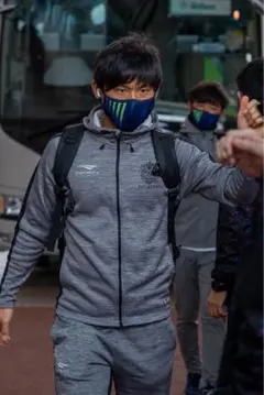 PENALTY ベルマーレ　選手移動着上下セット