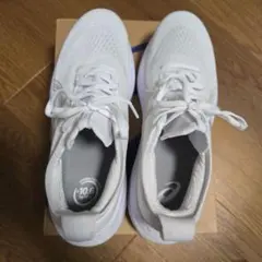 ASICS GEL-NIMBUS 27 ホワイト 27.5cm