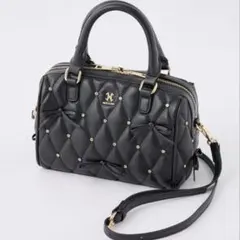 NICE CLAUP リボンビジュー付きキルティングボストンバッグ 黒 レザー