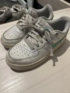 Nike Air Force 1 キッズスニーカー ホワイト/グリーン