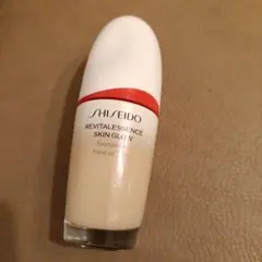 SHISEIDO REVITALESSENCE SKIN GLOW 220