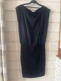 GIVENCHY PARIS ノースリーブワンピース ブラック美品のサムネイル