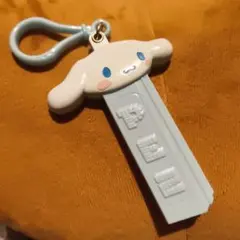 サンリオ　シナモン ミラー付きキーホルダー　PEZコラボ