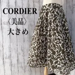 美品【コルディア】ブラウン大花柄 タックフレアスカート 42(L相当) 日本製のサムネイル