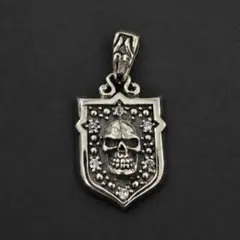 即日発送☆silver925☆クラウン☆盾☆ジルコニア ☆ブラック☆高級感 