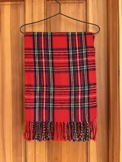 タータンチェック柄マフラー　赤　新品未使用