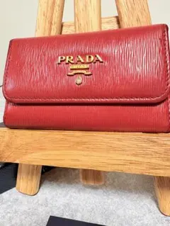ら*ち様 (正規品)PRADA エピレザー -/6連レッドキーケース