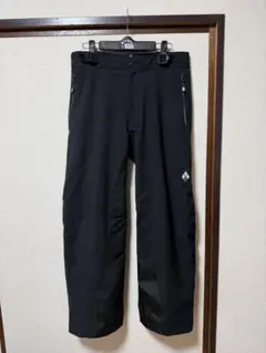 ブラック 登山パンツ 耐水性素材のサムネイル