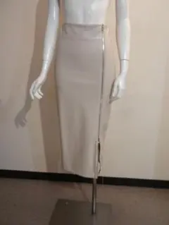 新品◇リナシメント◇優美なオフホワイト！定番大人気のペンシルタイト