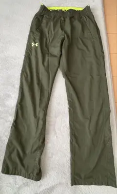 Under Armour オリーブグリーン ジャージ