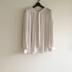 プラステ シャツ