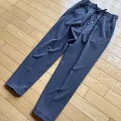 【美品】アーバンリサーチドアーズ　レディース　テーパードパンツ38サイズ　グレー