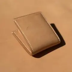 ハンドメイド　コンパクト二つ折り財布　本革　タンニン鞣し　エイジング