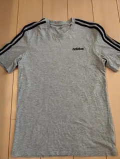 adidas グレー Tシャツ