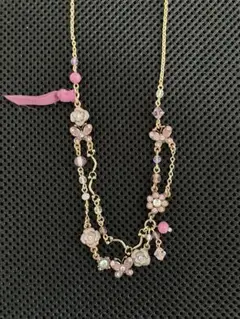 花と蝶のモチーフ ネックレス