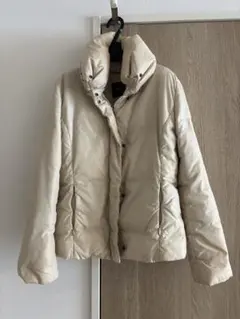 MaxMara Weekend ベージュ ダウンジャケット　クリーニング済のサムネイル