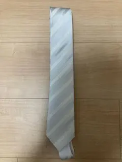 ネクタイ シルバー