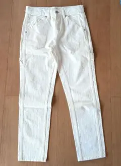 ユニクロ　ホワイトデニムパンツ リラックステーパードパンツ