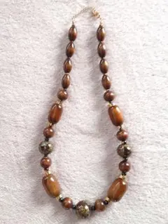 【期間限定 割引き中】ブラウン 天然木 ビーズネックレス
