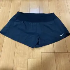 Nike ブラック ショートパンツ