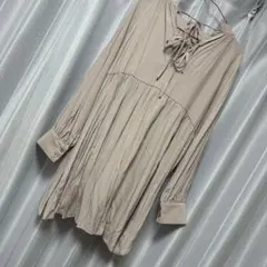 ベージュ リボン付き長袖チュニック　アース