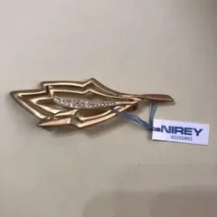 NIREY ゴールド リーフ型ブローチ