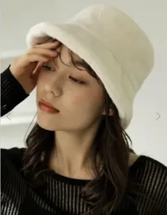 新品☆fifth☆Edit Sheenフェイクファーバケットハット　アイボリー