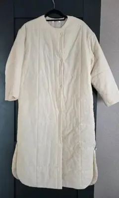 お値下げ可 　匿名配送　美品　ホワイトキルティングジャケット Mサイズ