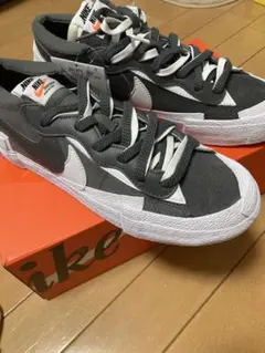Nike sacai Kaws Blazer Lowスニーカー　箱付き