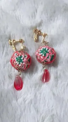 ハンドメイド 手毬刺繍　イヤリング(183)