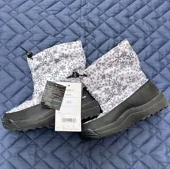 Item thumbnail for item 5bf204ca-59a0-4a4a-858b-416e4ec4808b